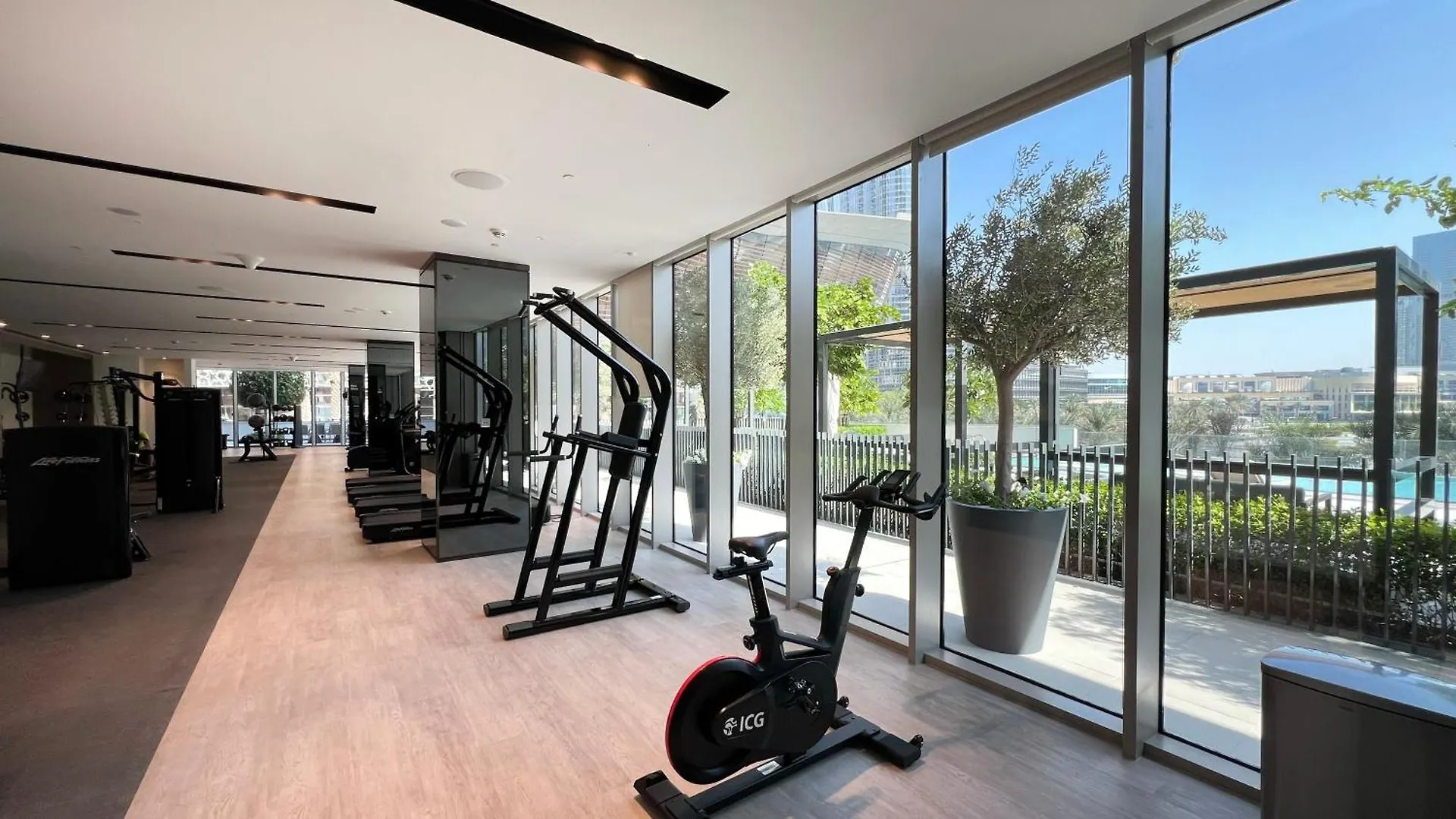 Grande Signature, 1Br, Infinity Pool & Gym, 5Min Walk To Dubai Mall アラブ首長国連邦