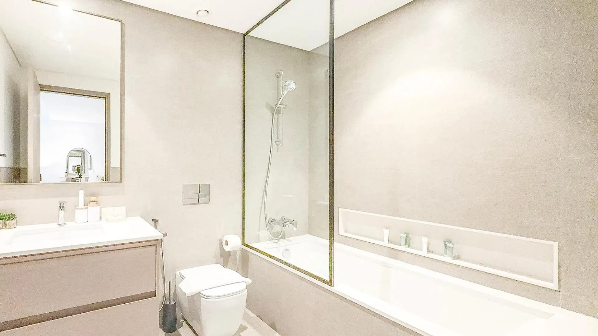 Grande Signature, 1Br, Infinity Pool & Gym, 5Min Walk To Dubai Mall アパート